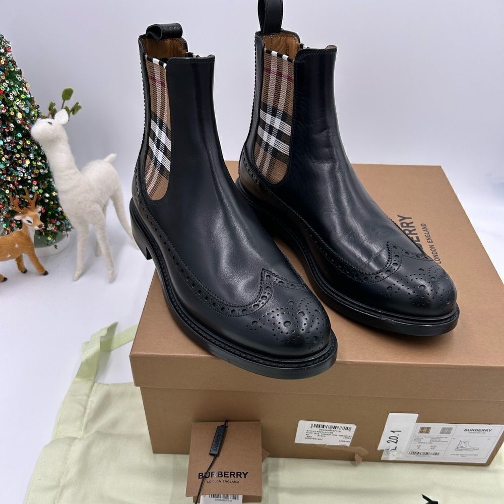 Men’s Burberry vintage check leather Chelsea boots size 42 made in Italy